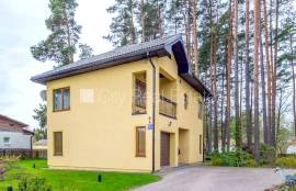 Detached house for rent in Jurmala, 216.00m2