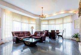 Detached house for rent in Jurmala, 216.00m2