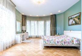 Detached house for rent in Jurmala, 216.00m2