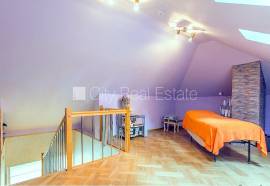 Detached house for rent in Jurmala, 216.00m2