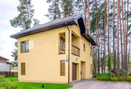 Detached house for rent in Jurmala, 216.00m2
