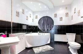 Detached house for rent in Jurmala, 216.00m2