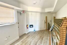 888 E Coast Ave, Lantana, FL 33462