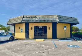 888 E Coast Avenue, Lantana, FL 33462