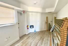 888 E Coast Avenue, Lantana, FL 33462
