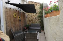 3 room, 85m2 Vineyard residence for sale in Saint genies de fontedit - 175 000 € *