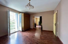 10 room, 310m2 Farmhouse for sale in Saint pons de mauchiens - 420 000 € *