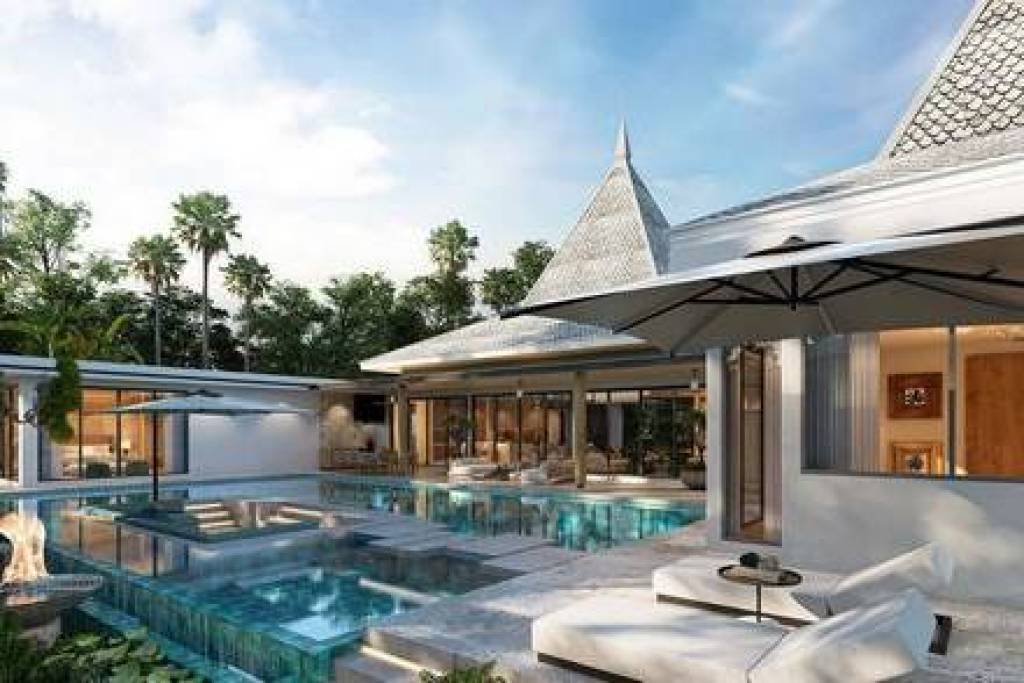 Modern tropical villa with 5 bedrooms and a swimming pool in Layan district, Phuket