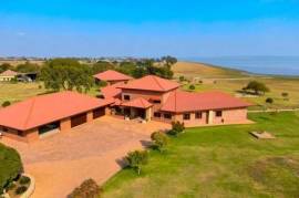 Luxury Estate with Multiple Properties For Sale In Vaaldam South Africa
