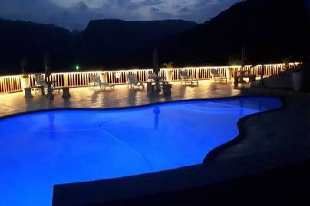 Luxury 14 bed Cabanas Property For Sale In Port Edward South