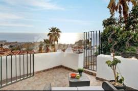 1 Bedroom Apartment In Aloha Garden Complex For Sale In Torviscas LP13206