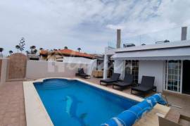 3 Bedroom Villa For Sale In Callao Salvaje LP33625