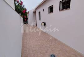 3 Bedroom Villa For Sale In Callao Salvaje LP33625