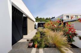 Modern Single Storey House with Luxury Finishes in Monte Canelas – Portimão