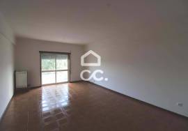3 bedroom apartment for rent on the outskirts of the city