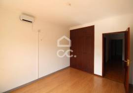3 bedroom apartment for rent on the outskirts of the city