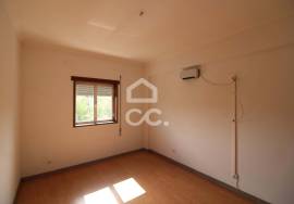 3 bedroom apartment for rent on the outskirts of the city