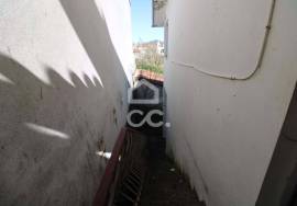House in the Center of Boticas