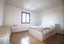 Detached House T3 with Unobstructed View and Land of 4500m2 – Ready to Live in
