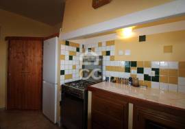 Detached House T3 with Unobstructed View and Land of 4500m2 – Ready to Live in