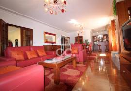 Perfect villa for those looking for comfort and tranquility on the outskirts of the city of Chaves 5min. all the amenities you need