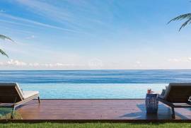 Luxury waterfront apartments with private access to the sea