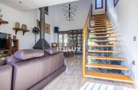 Exclusive luxury house in Las Almenas (Tomares-Castilleja) with independent apartment and pool