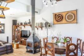 Exclusive luxury house in Las Almenas (Tomares-Castilleja) with independent apartment and pool