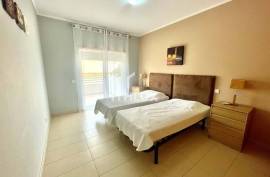 Beautiful 2-bedroom, 2-bathroom apartment in Conceicao with Pool