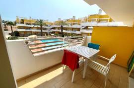 Beautiful 2-bedroom, 2-bathroom apartment in Conceicao with Pool