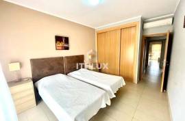 Beautiful 2-bedroom, 2-bathroom apartment in Conceicao with Pool