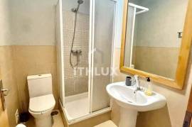 Beautiful 2-bedroom, 2-bathroom apartment in Conceicao with Pool