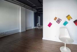 Office, retail or service space | 296 m2 | Carnaxide
