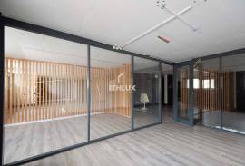Office, retail or service space | 296 m2 | Carnaxide
