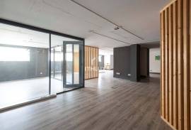 Office, retail or service space | 296 m2 | Carnaxide