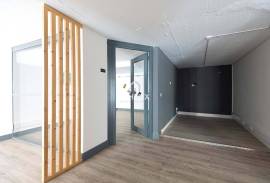 Office, retail or service space | 296 m2 | Carnaxide