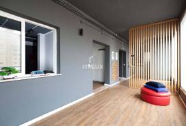 Office, retail or service space | 296 m2 | Carnaxide