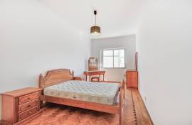 For rent T2 90M2 in Massamá