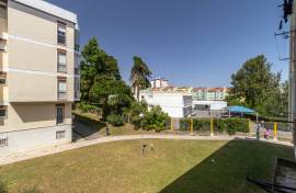 For rent T2 90M2 in Massamá