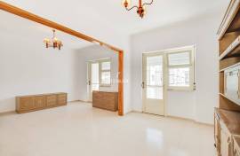 For rent T2 90M2 in Massamá
