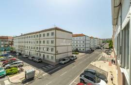 For rent T2 90M2 in Massamá