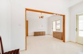 For rent T2 90M2 in Massamá