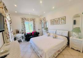 Beautiful 3 + 1 -bedroom villa with breathtaking views over the countryside and sea view in São Brás de Alportel