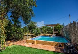 2 Bedroom newly renovated semi detached quinta with splash pool in the Ria Formosa nature park.