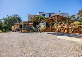 2 Bedroom newly renovated semi detached quinta with splash pool in the Ria Formosa nature park.