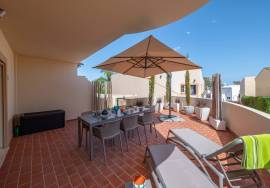 Perfect Location with Sea Views