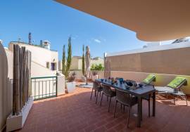 Perfect Location with Sea Views