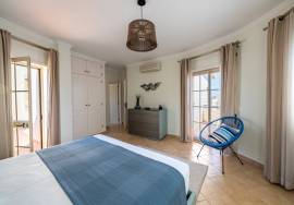 Perfect Location with Sea Views