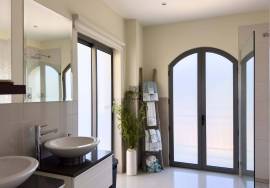 Exceptional 2-Bedroom Penthouse with Private Rooftop Terrace in Pine Hills, Vilamoura