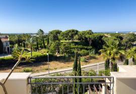 Exceptional 2-Bedroom Penthouse with Private Rooftop Terrace in Pine Hills, Vilamoura